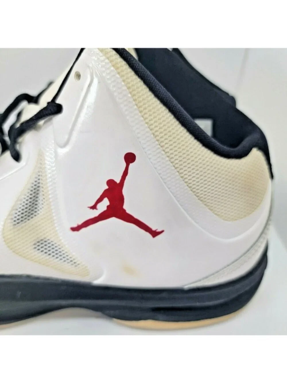 JORDAN PLAY IN THESE II, 510581-101, MENS BASKETBALL SHOES WHITE/BLACK US SZ 9